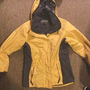 Cute yellow and charcoal grey pacific trail jacket!